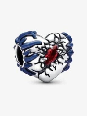 Pandora Stranger Things Glow-in-the-dark Heart Charm